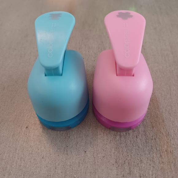 Color Street Nail Polish Design Hole Punch Set - Picture 3 of 11